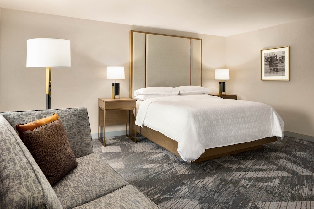 Room at Sheraton Madison Hotel, MADISON - WI