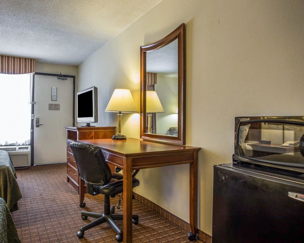 Quality Inn Fort Jackson 33/40