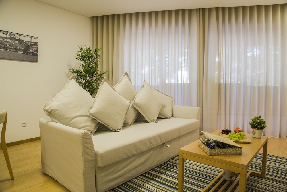 Spot Apartments Trindade 40/66