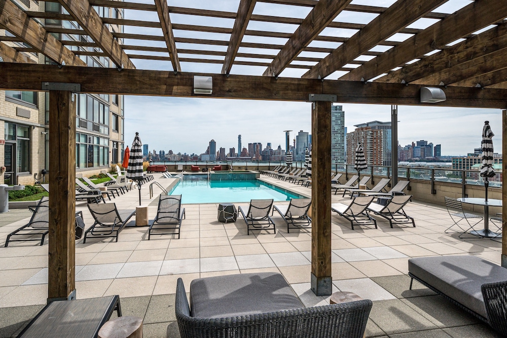 Global Luxury Suites Downtown Jersey City 32/71