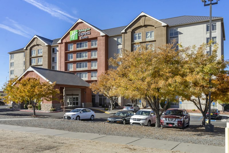 Holiday Inn Express Hotel And Suites Albuquerque Midtown 23/26