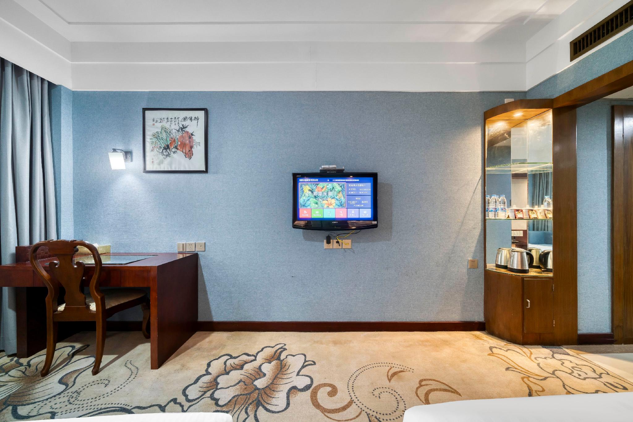 Huzhou Redwood Room Hotel (Taihu Moon Plaza) 30/35