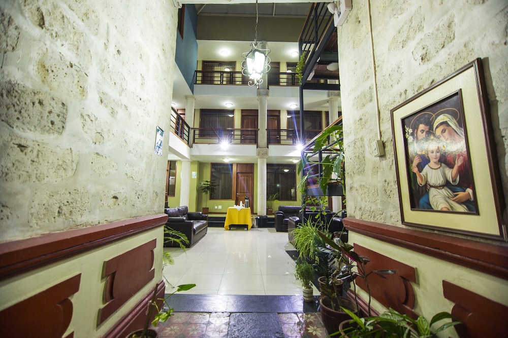 La Casona Del Olivo 5/50