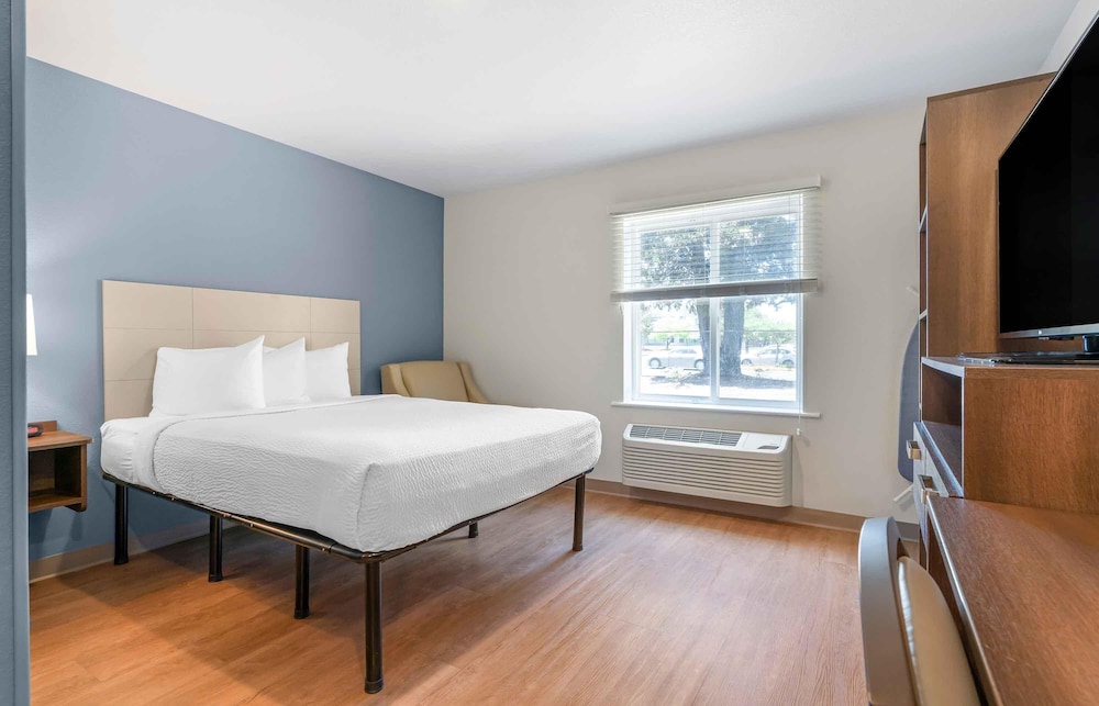 WoodSpring Suites Portland North Gresham 18/53