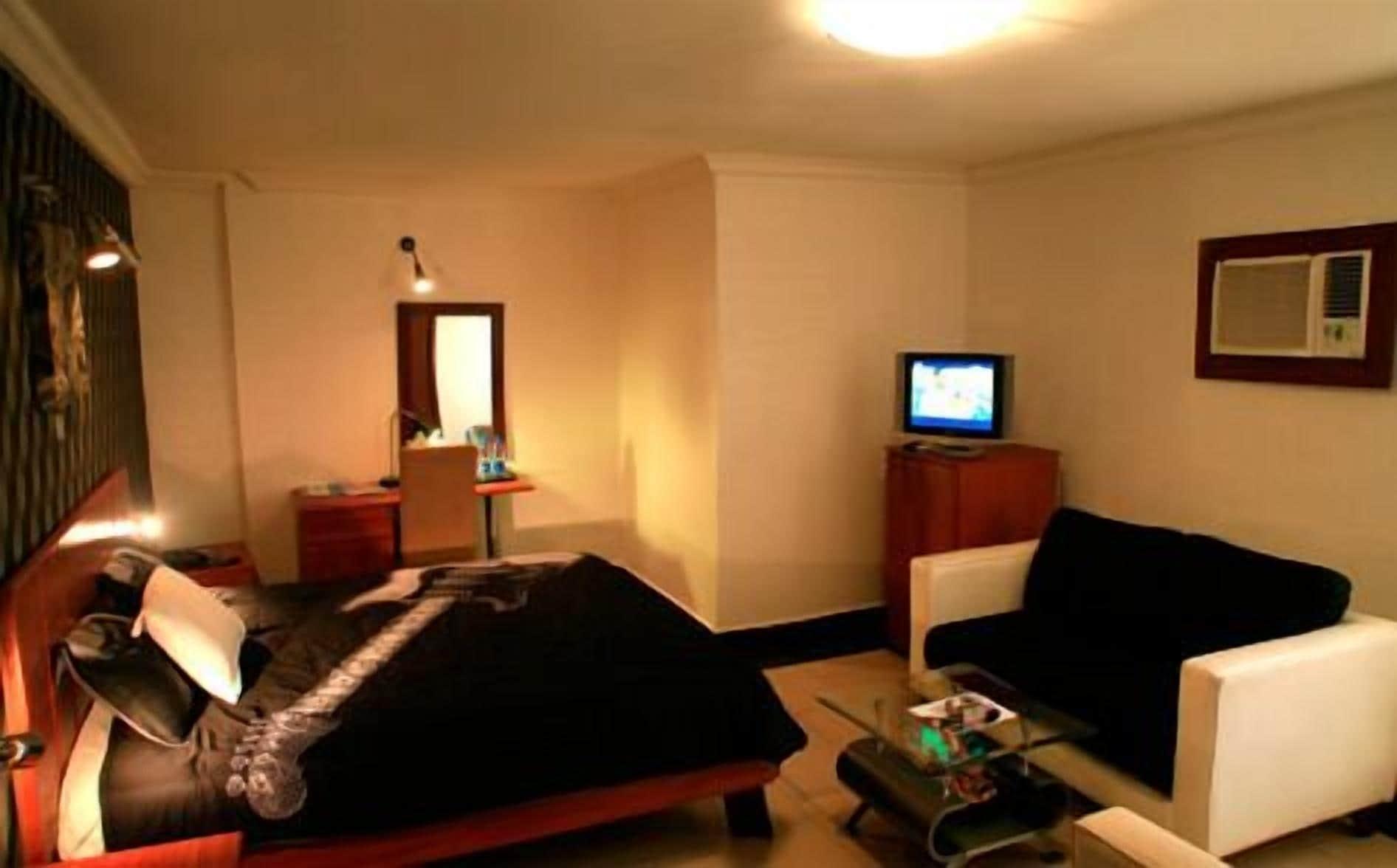 Vines Hotel 8/9