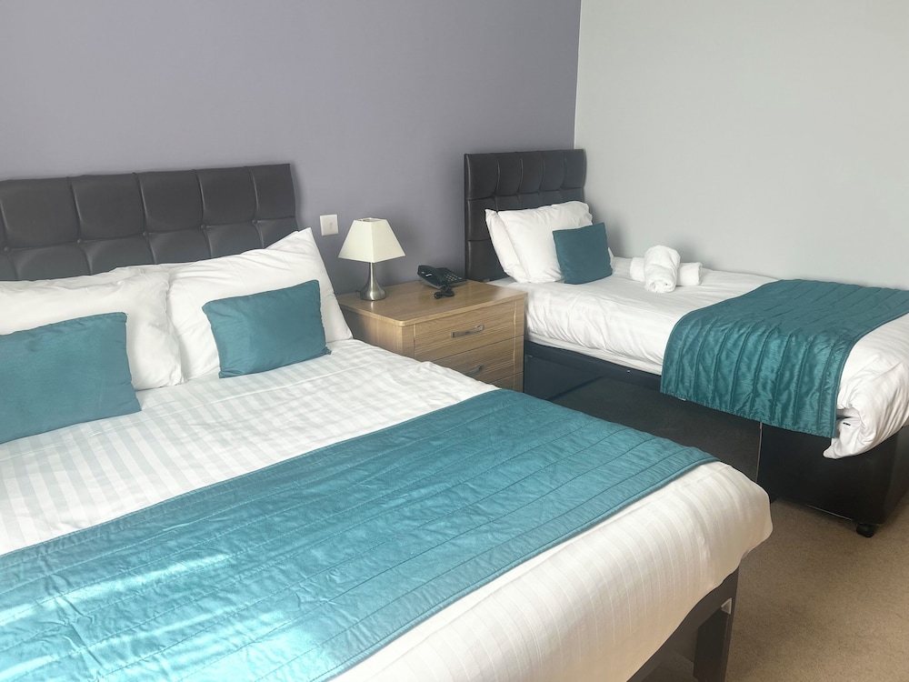 Exeter Court Hotel 16/66