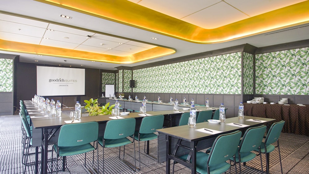 Goodrich Suites Jakarta 54/62
