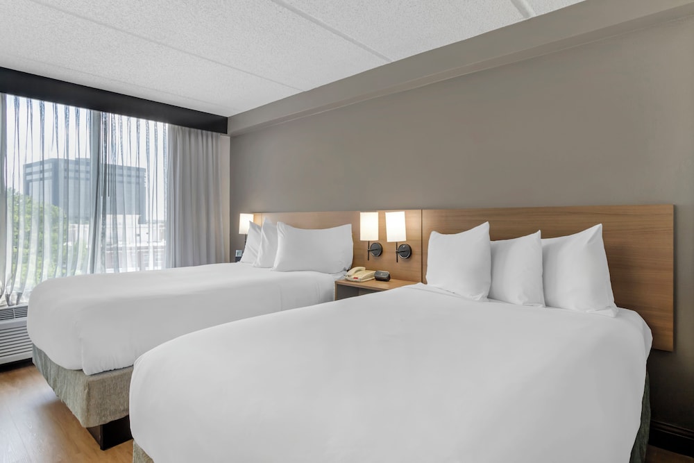 Hyatt Place Houston North 14/60