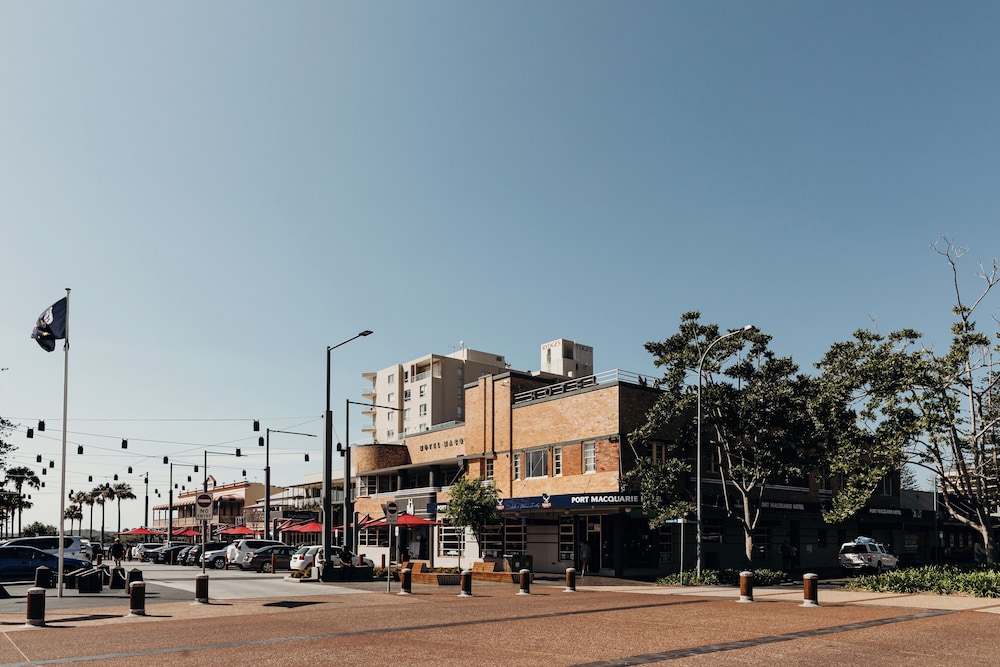 Port Macquarie Hotel 62/66