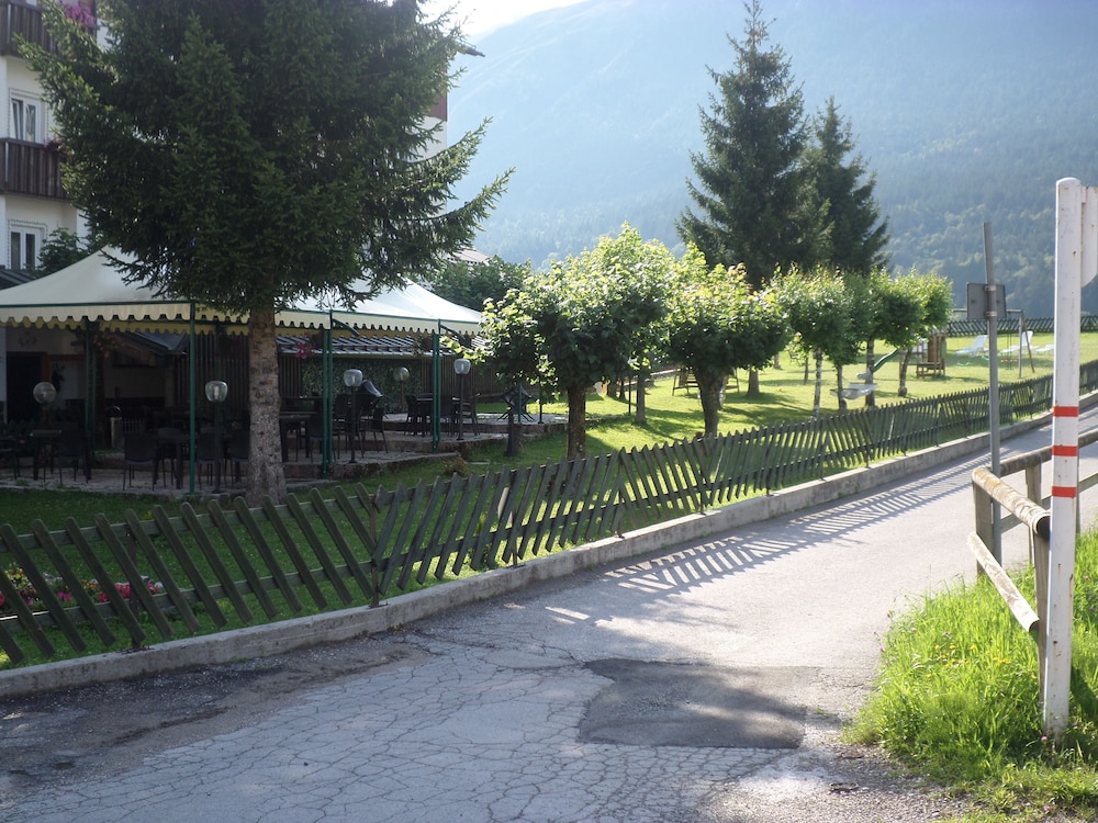 Hotel Andalo 23/25