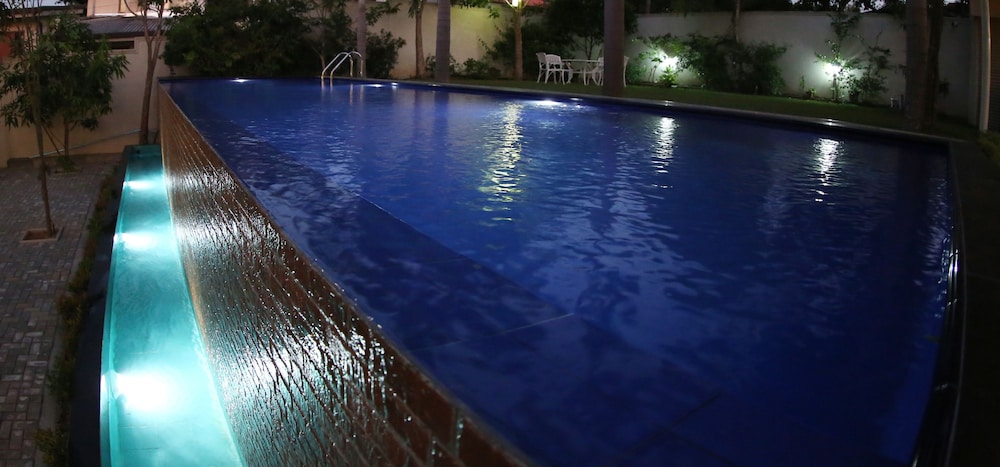 Capital Villa 13/26