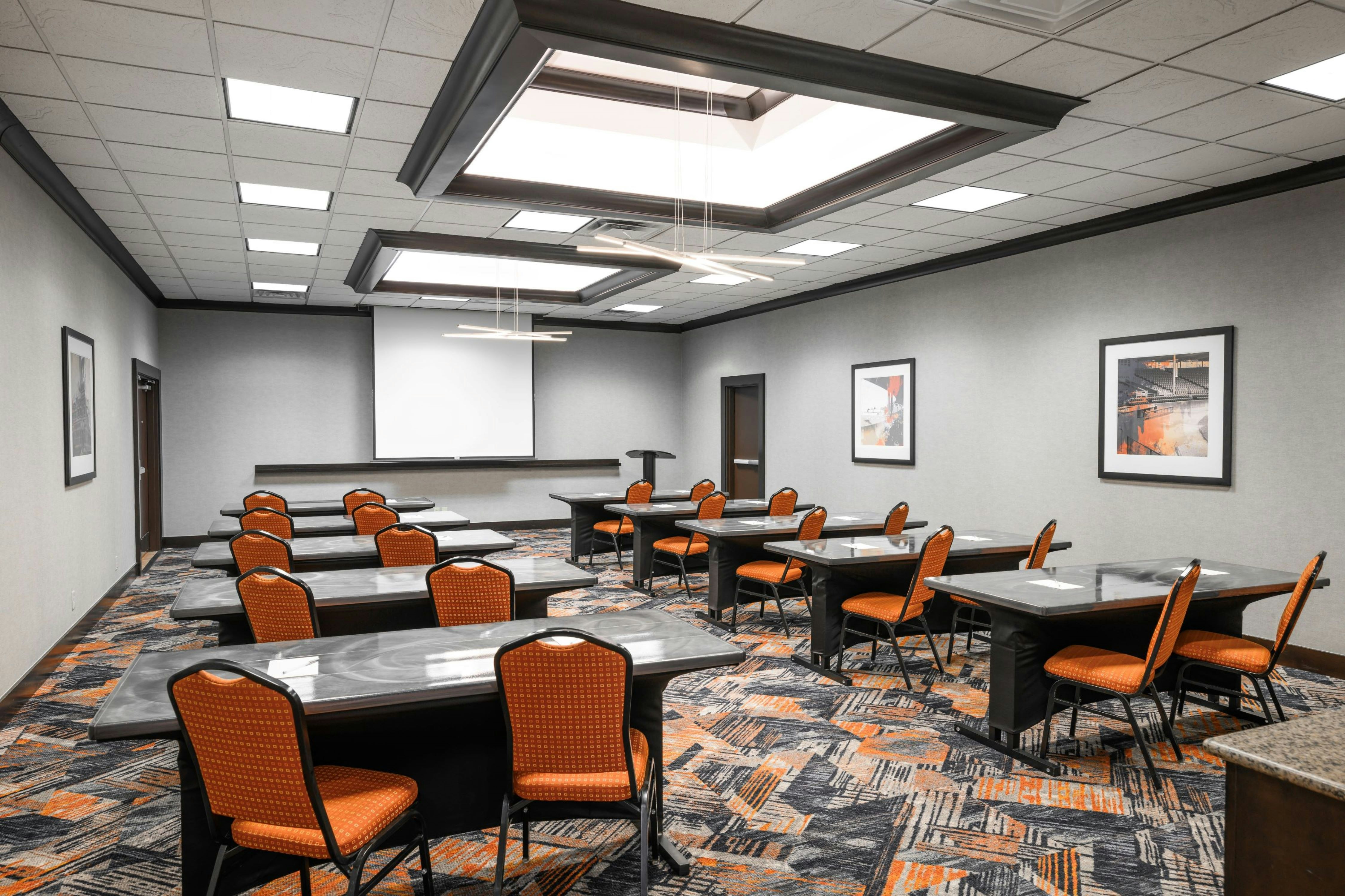 Hampton Inn Evansville Airport 59/70