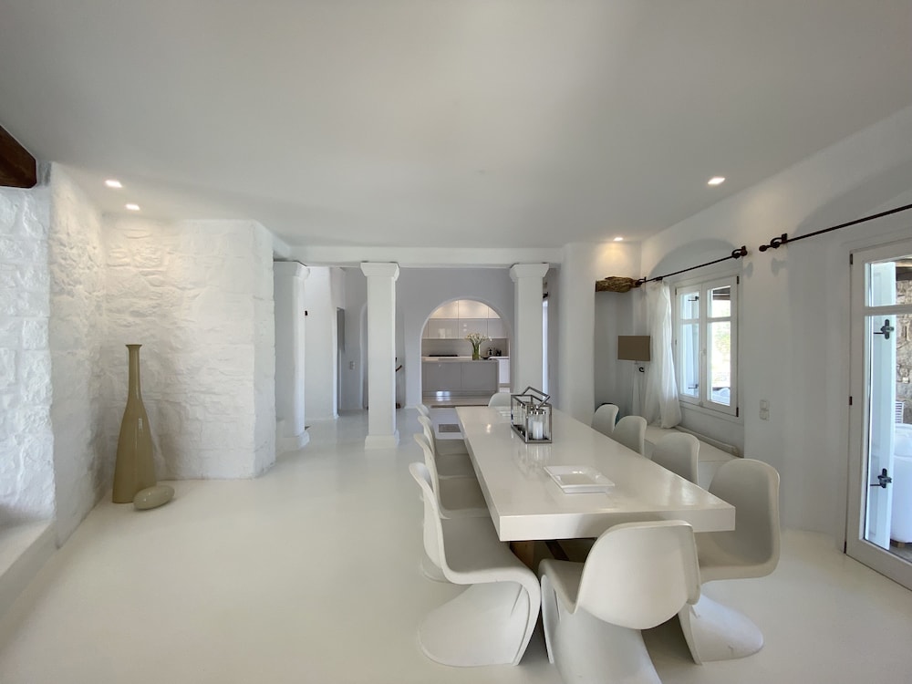 Villa Alessandra 48/50