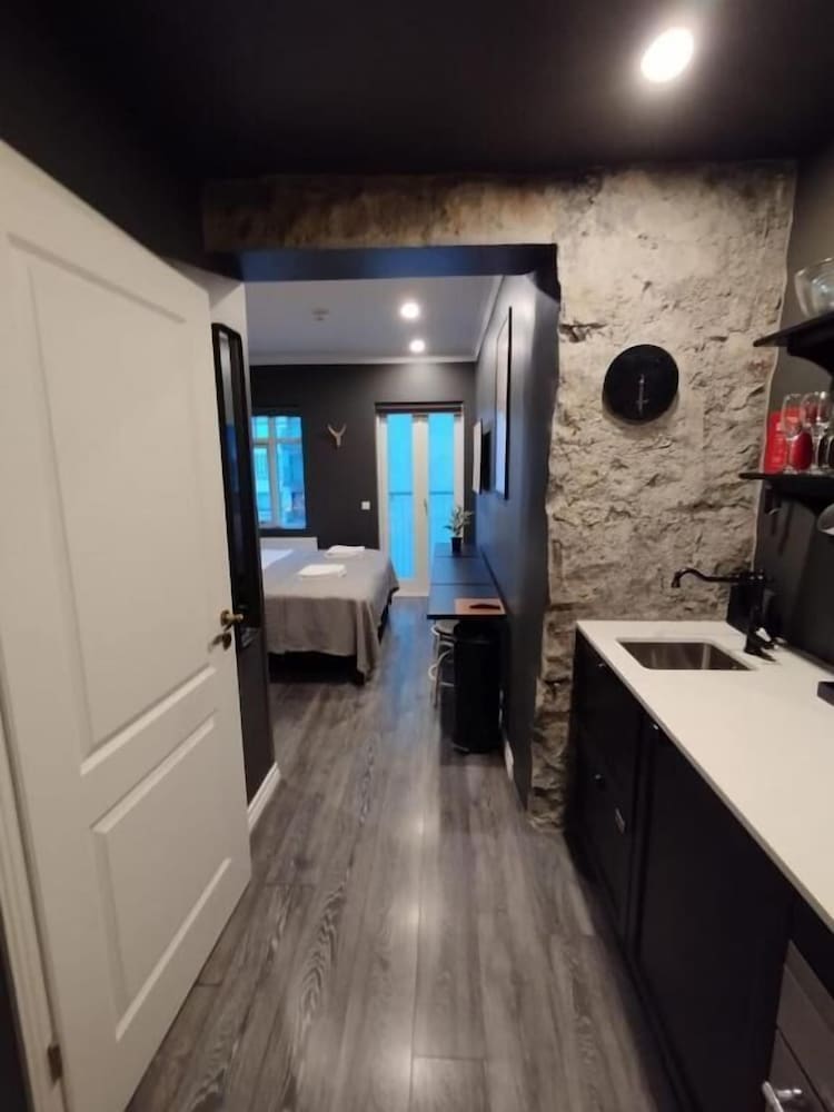 Vintage Apartment Hotel 8/50