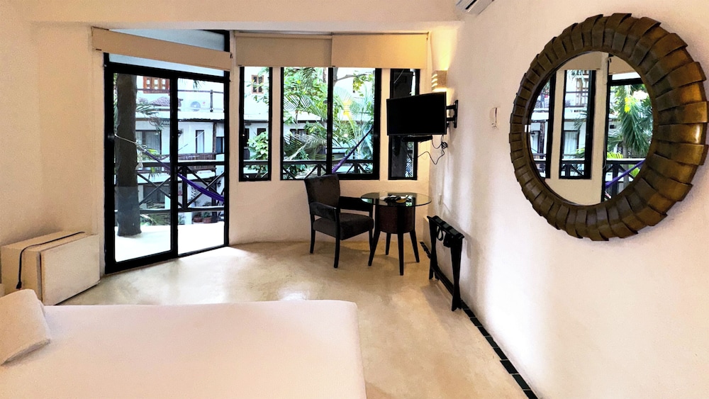 Siesta Fiesta Hotel 37/51