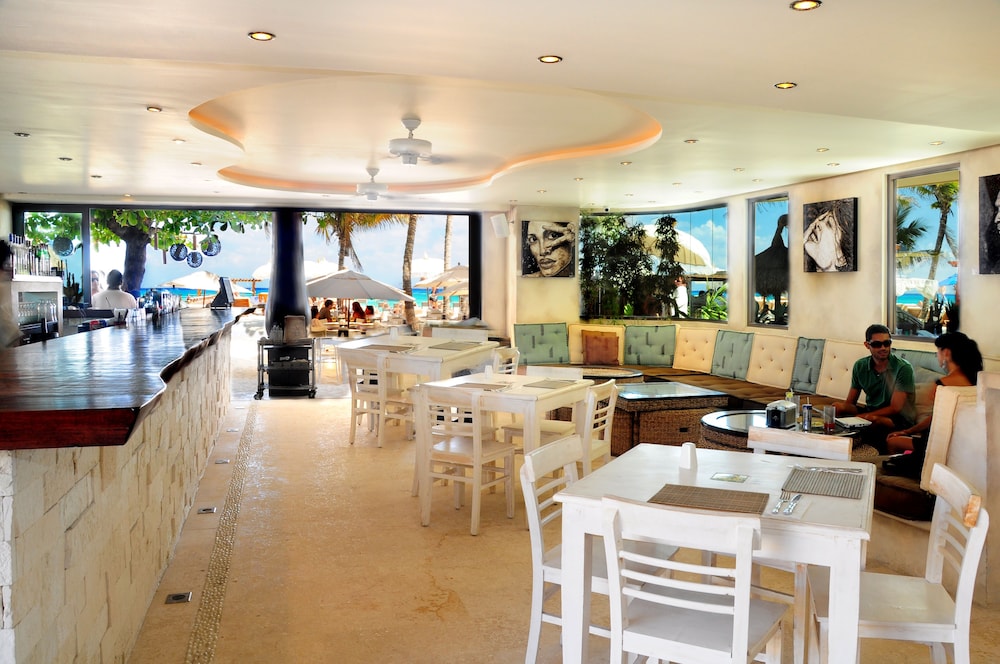 Porto Playa Condo Hotel And Beachclub 34/50