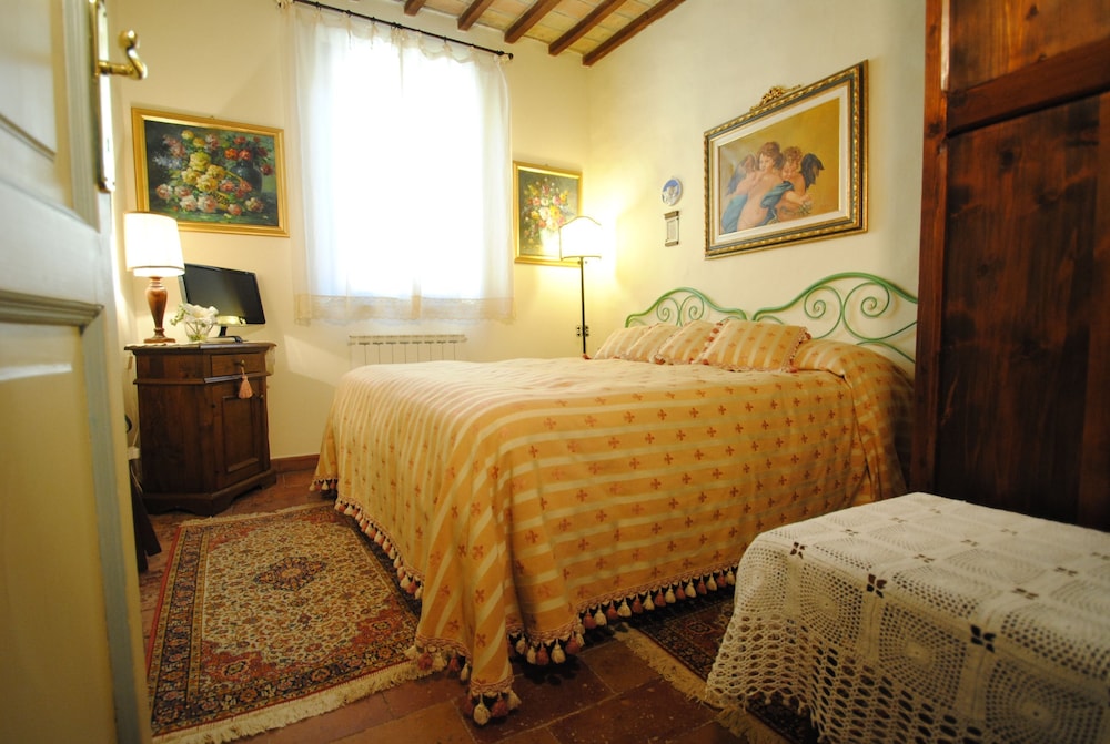 Albergo Torre Sangiovanni 11/75