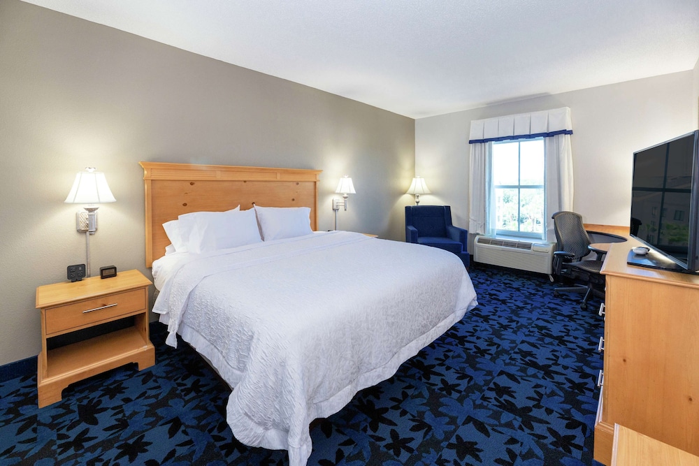Hampton Inn Suites Jacksonville South St Johns Town Center Area 13/34