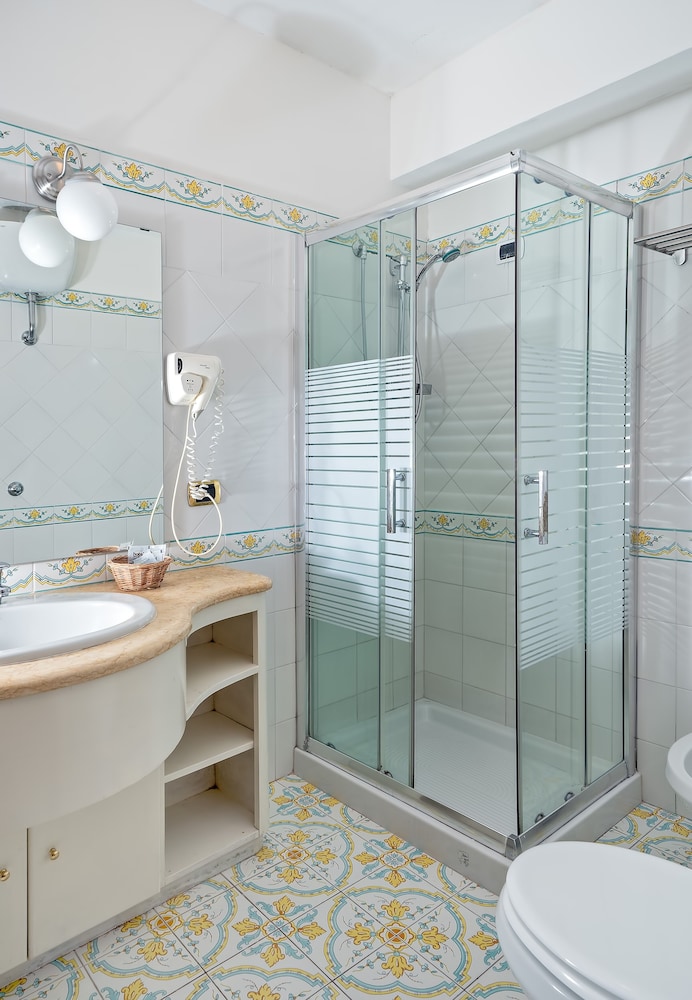 Hotel il Girasole 34/74