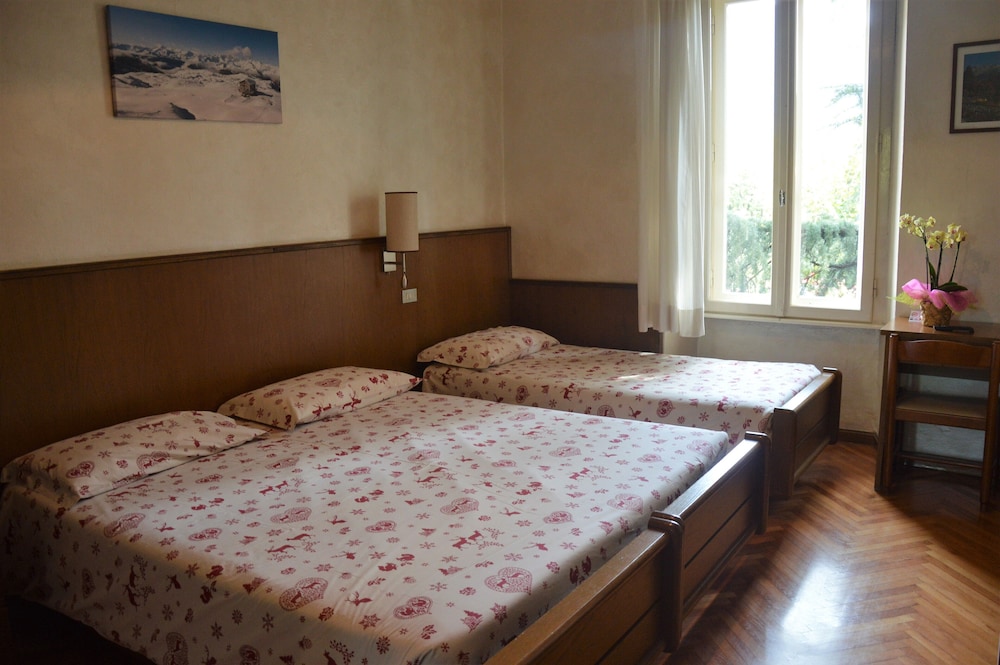 Hotel Pinzolo Dolomiti 58/76