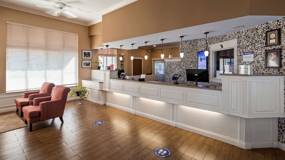Best Western Of Harbor Springs 5/35