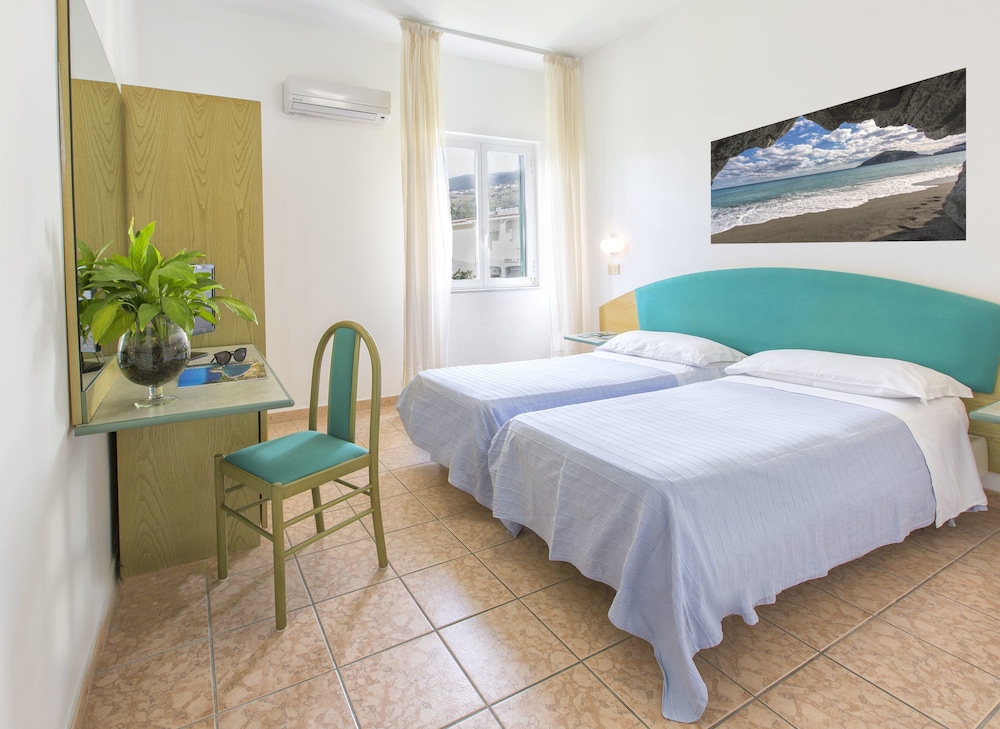 Vittoria Hotel 16/63