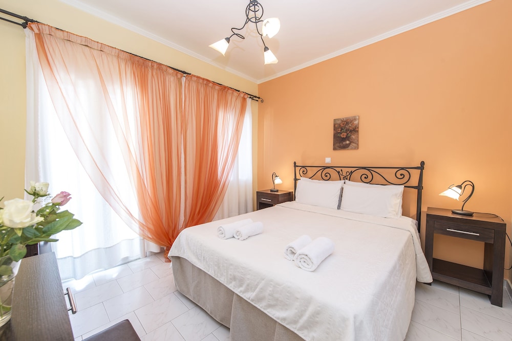 KOSTIS VILLAS 32/70