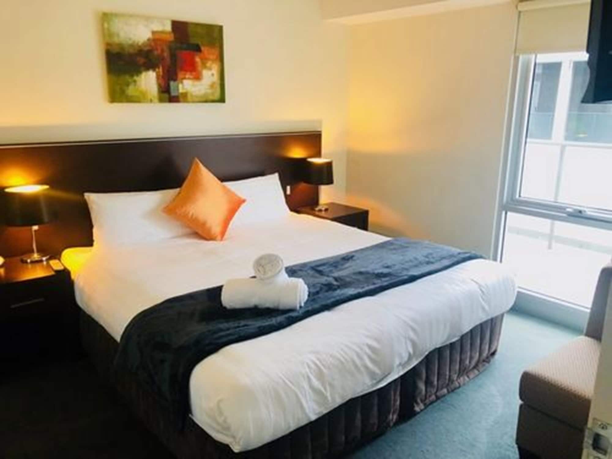 2 Bedrooms, Apartment