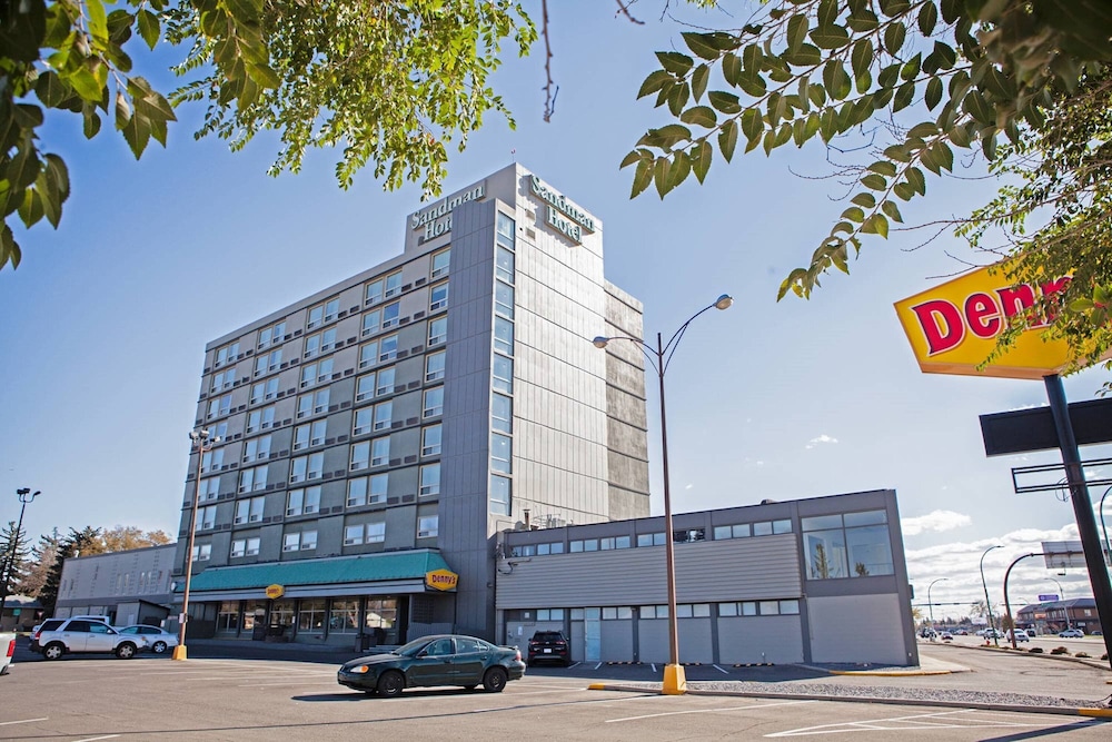 Sandman Hotel Lethbridge 3/46