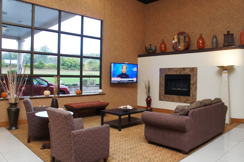 Rodeway Inn & Suites East Windsor CT 21/44