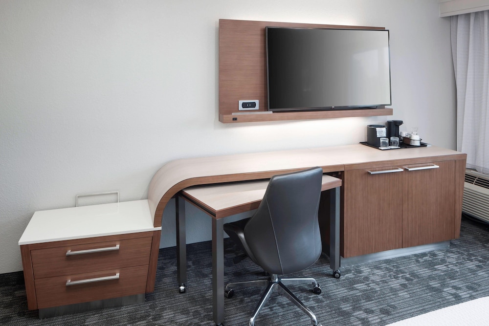Courtyard Tuscaloosa By Marriott 43/45