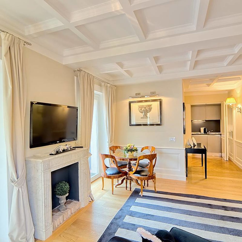 Trevi Palace Luxury Inn 33/54