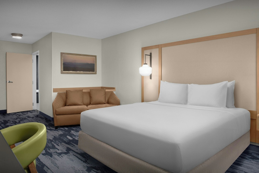 Fairfield Inn & Suites by Marriott Sarasota Lakewood Ranch 17/60
