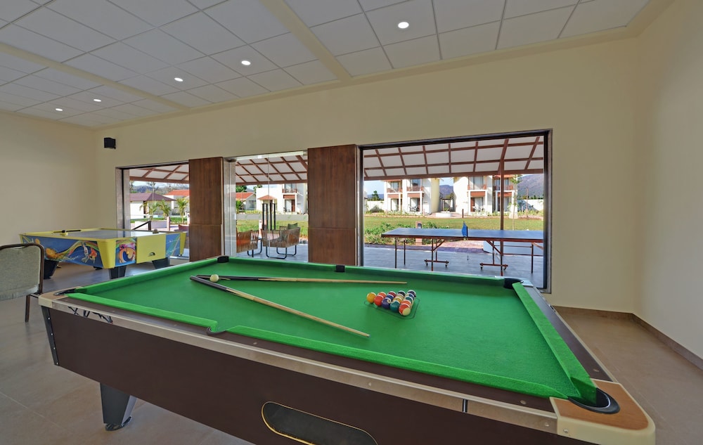The Fern Sattva Resort Polo Forest 18/48