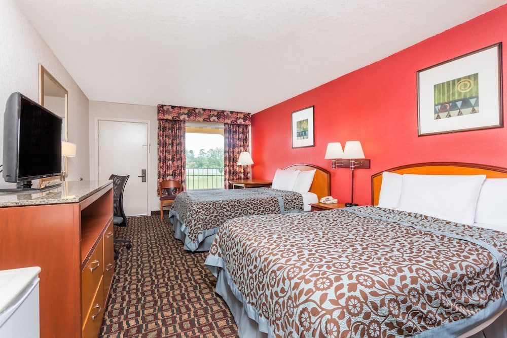 Days Inn by Wyndham Augusta Wheeler Road 15/55