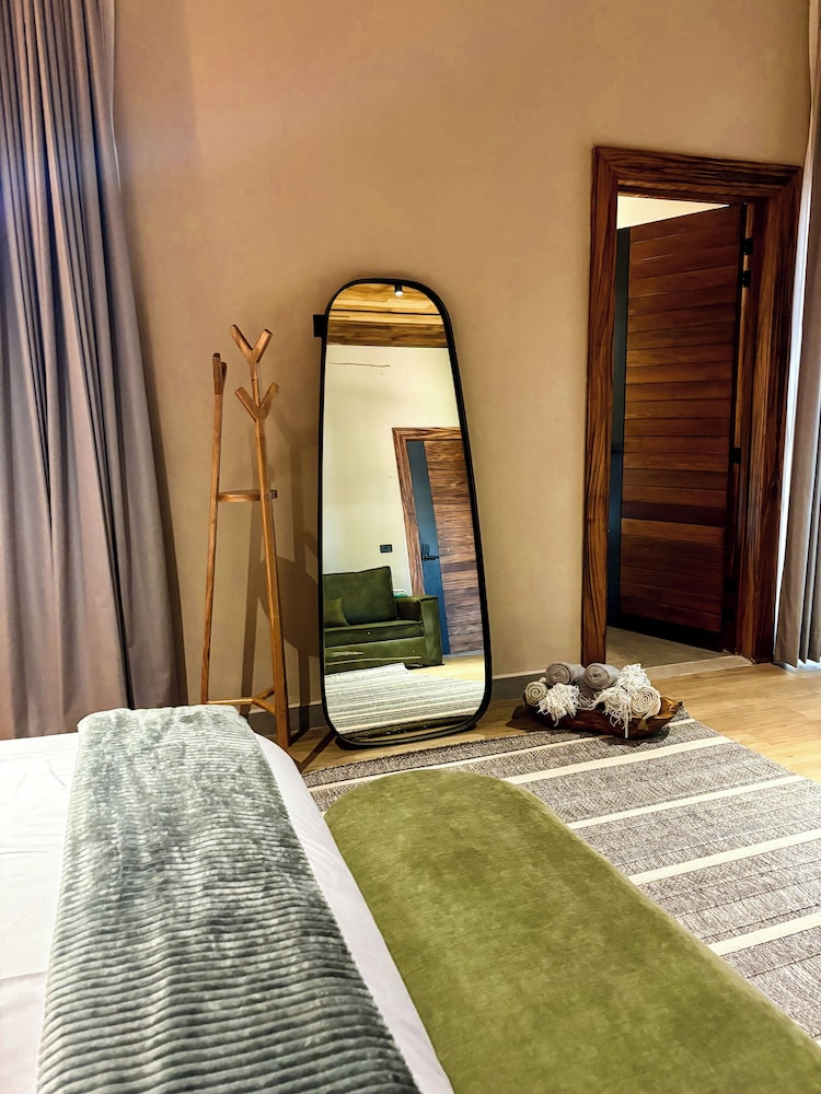 Serenzzo Hotel & Cuisine 23/50