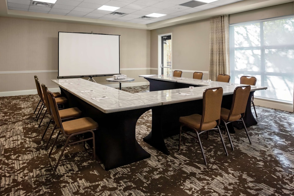 Hilton Garden Inn Atlanta Perimeter Center 47/64