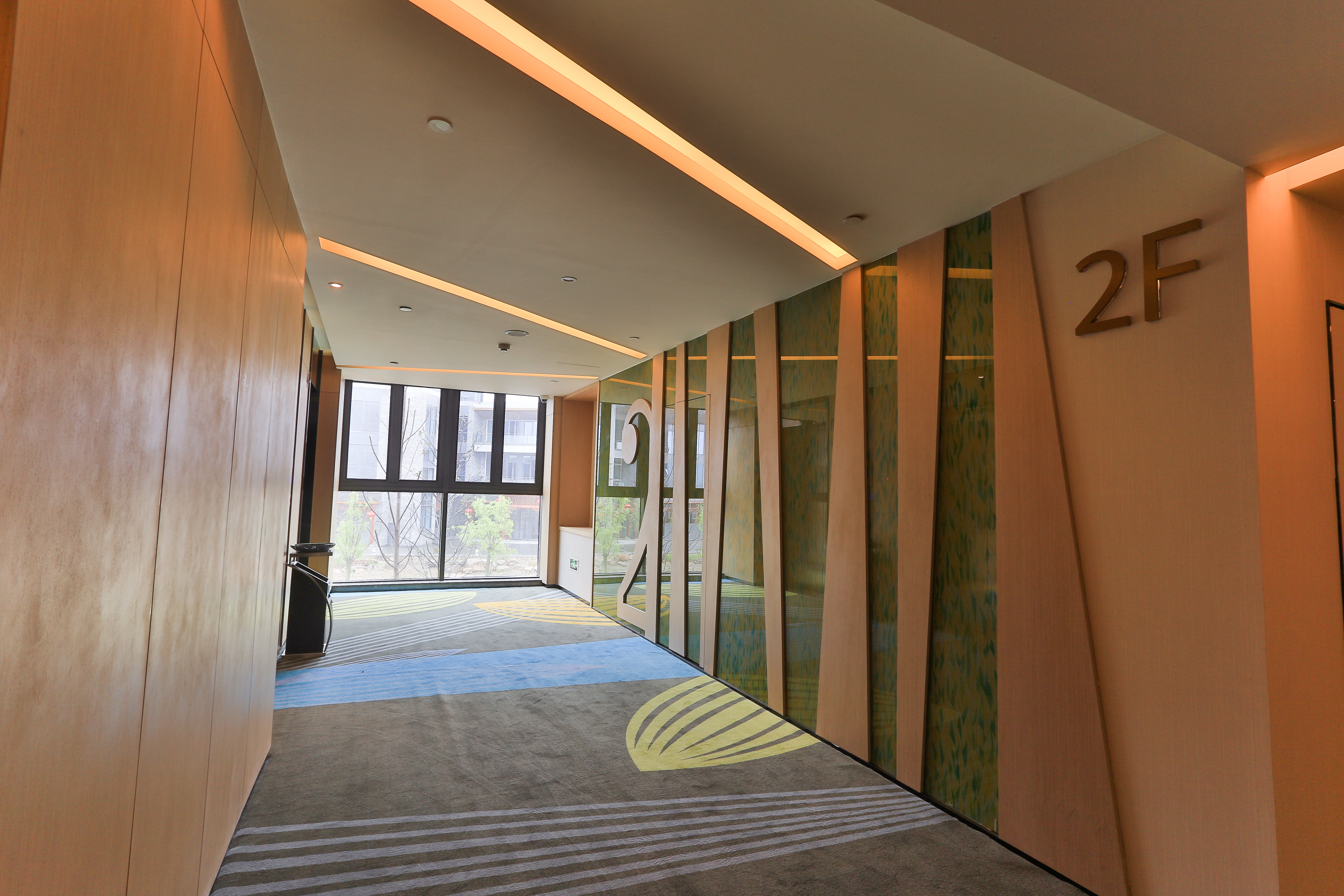 HOLIDAY INN EXPRESS EMEI MOUNTAIN 36/69