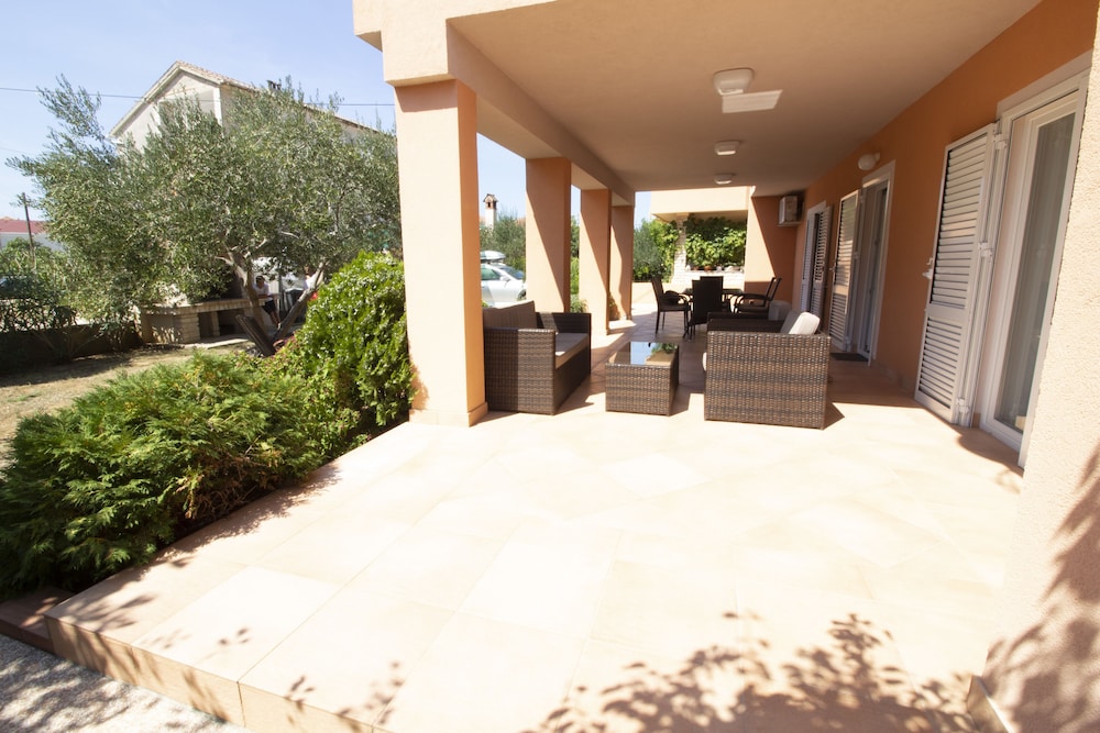 Studios & Rooms Fiesta 24/35