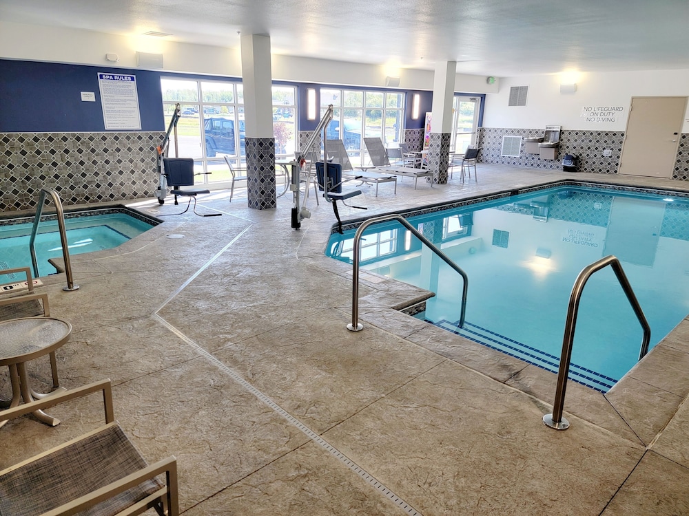 AmericInn by Wyndham International Falls Southwest 19/50