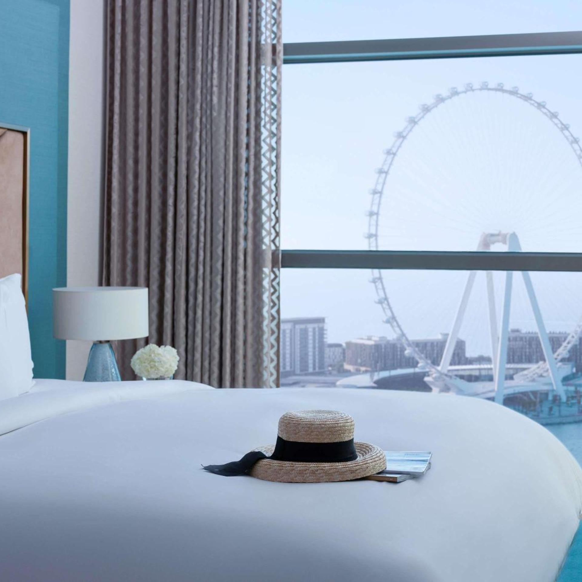 Opera, Suite, King Bed, Sea View, Balcony
