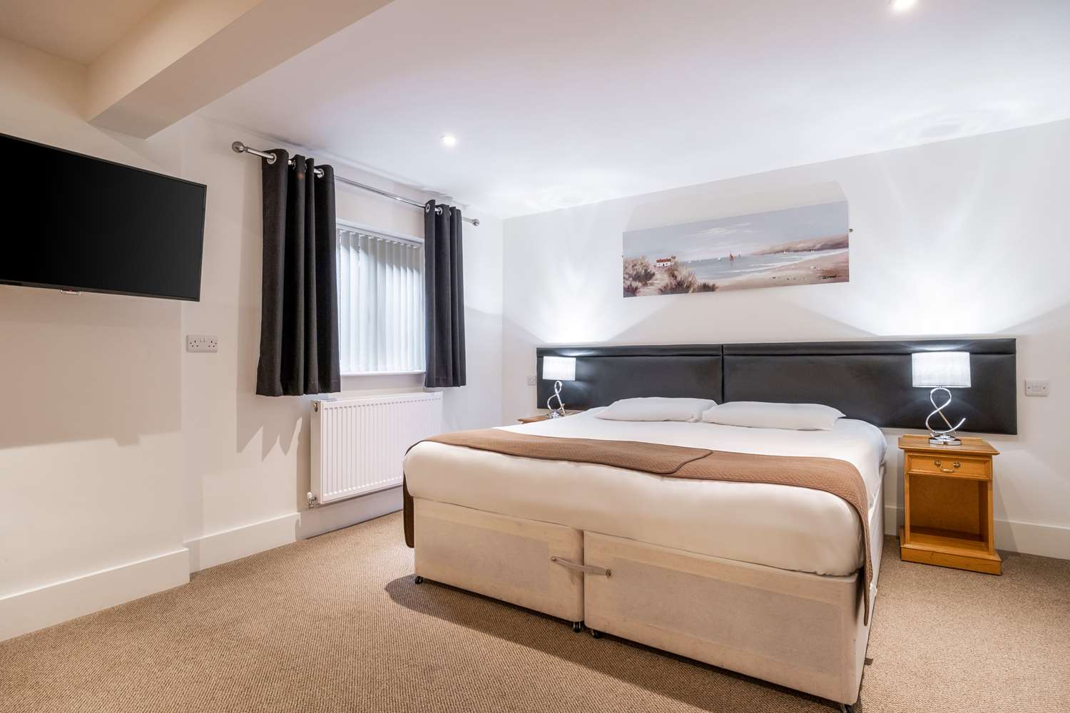 Super, Double Bed