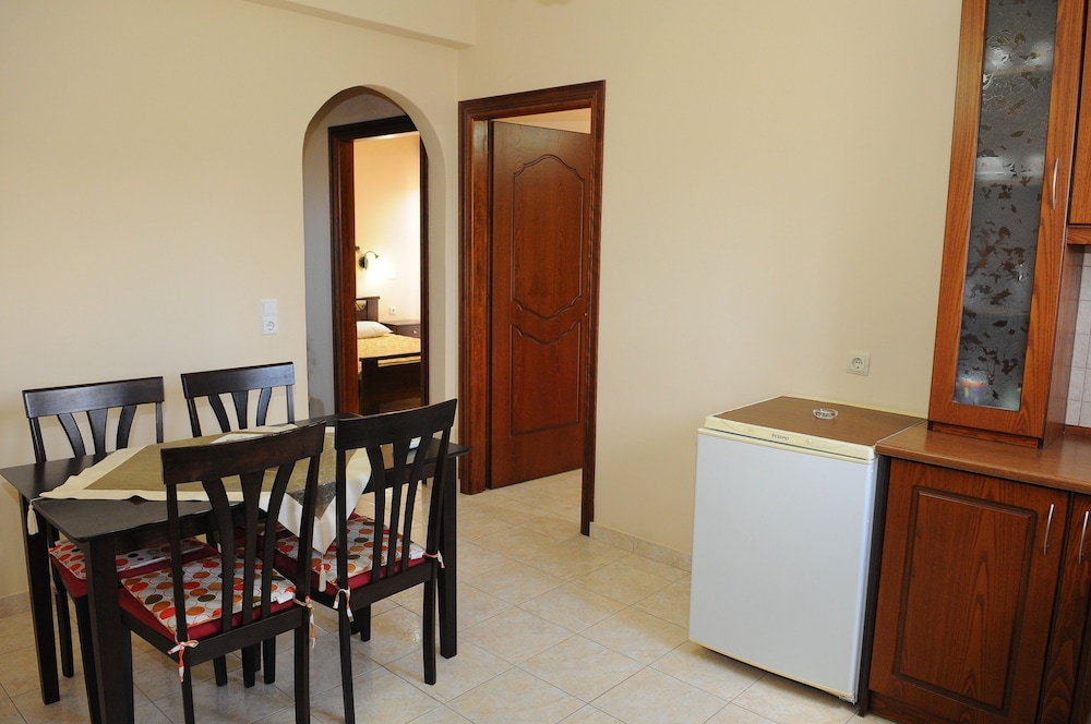 Toulas Apartments 28/50