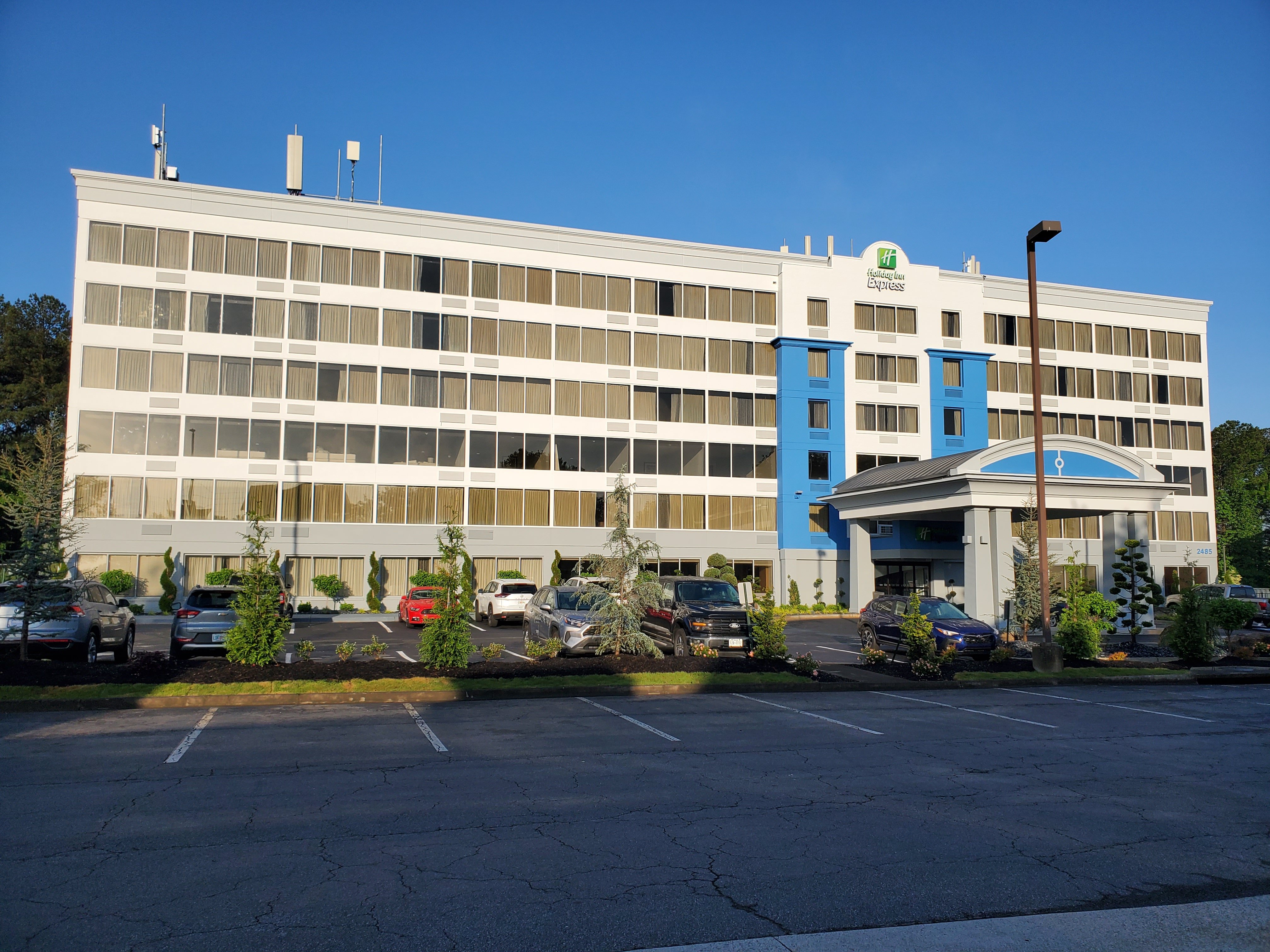 Holiday Inn Express Atlanta-Kennesaw 6/77