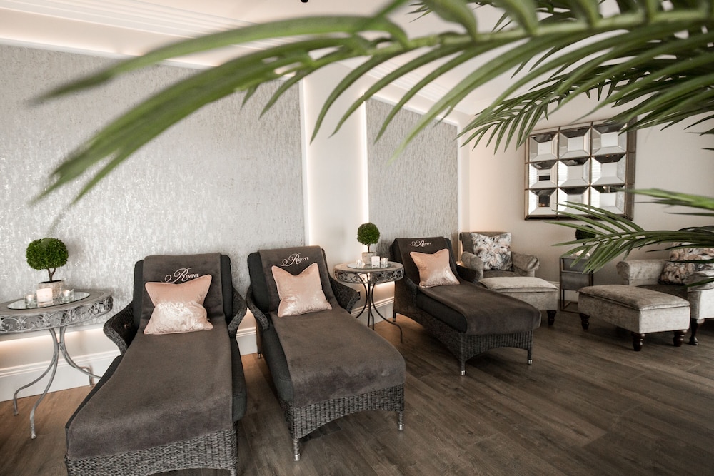 Clanard Court Hotel 52/66