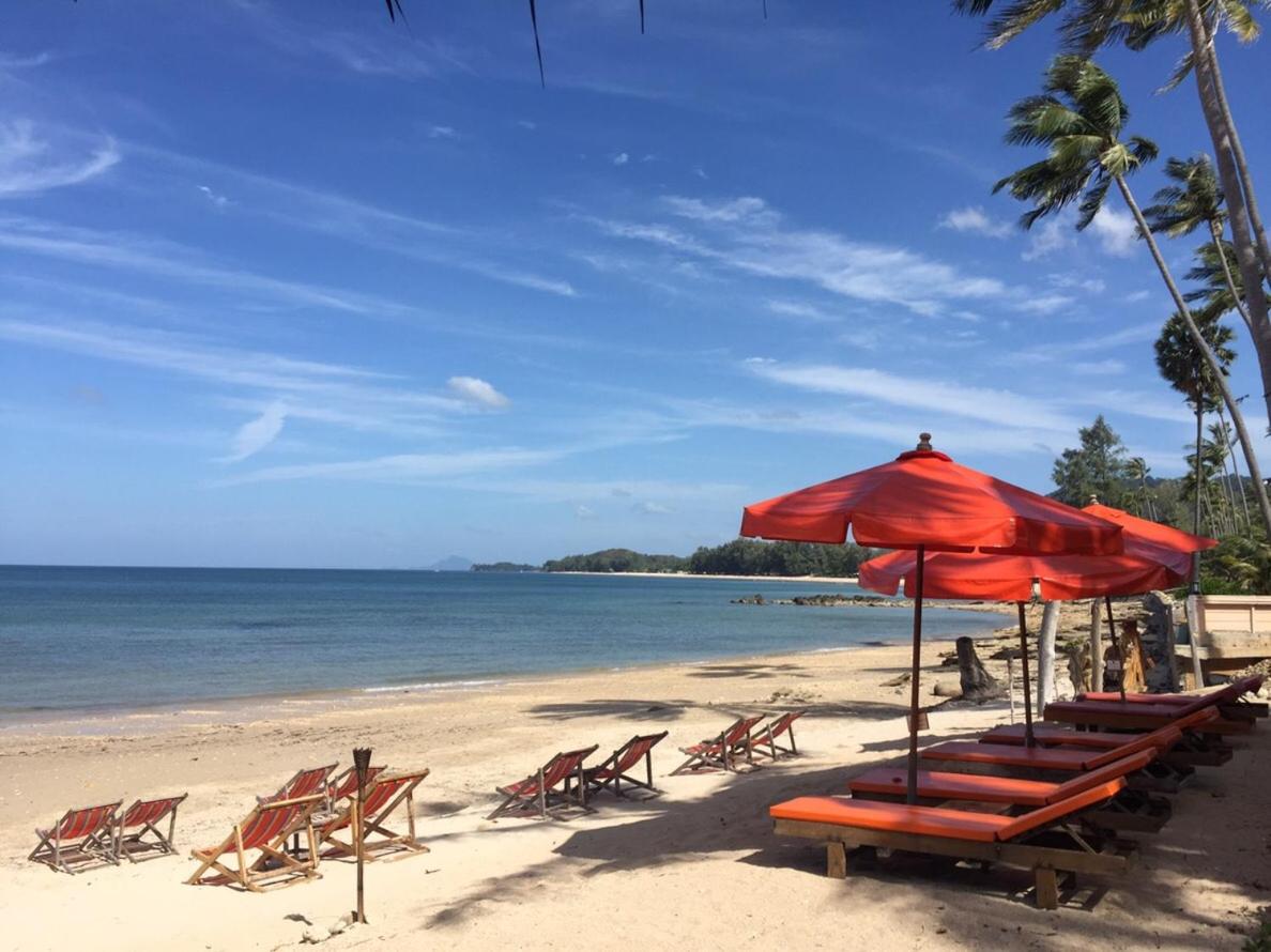 Nautilus Right On The Beach Resort - Adults Only 54/61