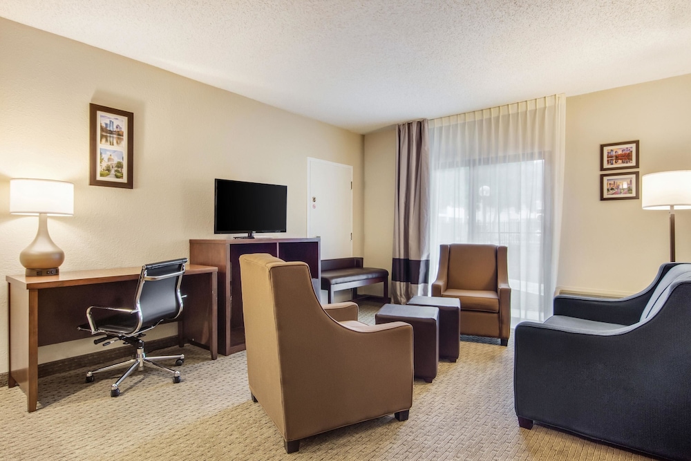 Comfort Inn Roswell-Dunwoody 25/44