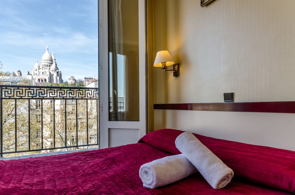 Avenir Montmartre Hotel 8/18
