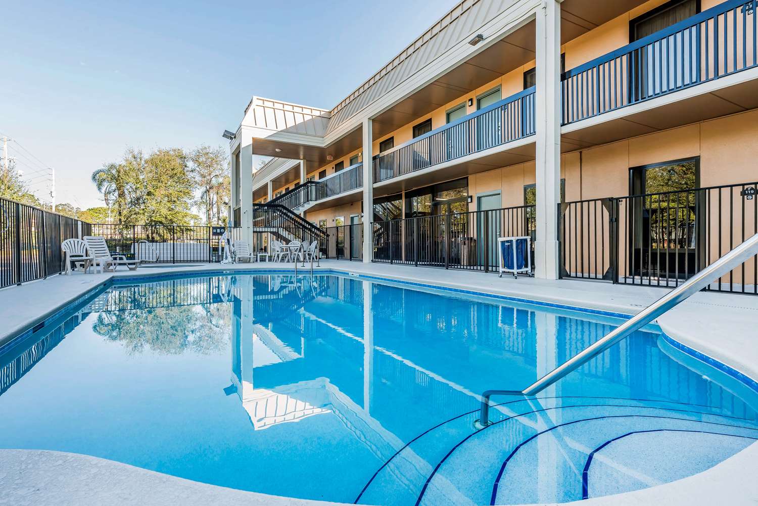 Quality Inn Fort Pierce I-95 19/29