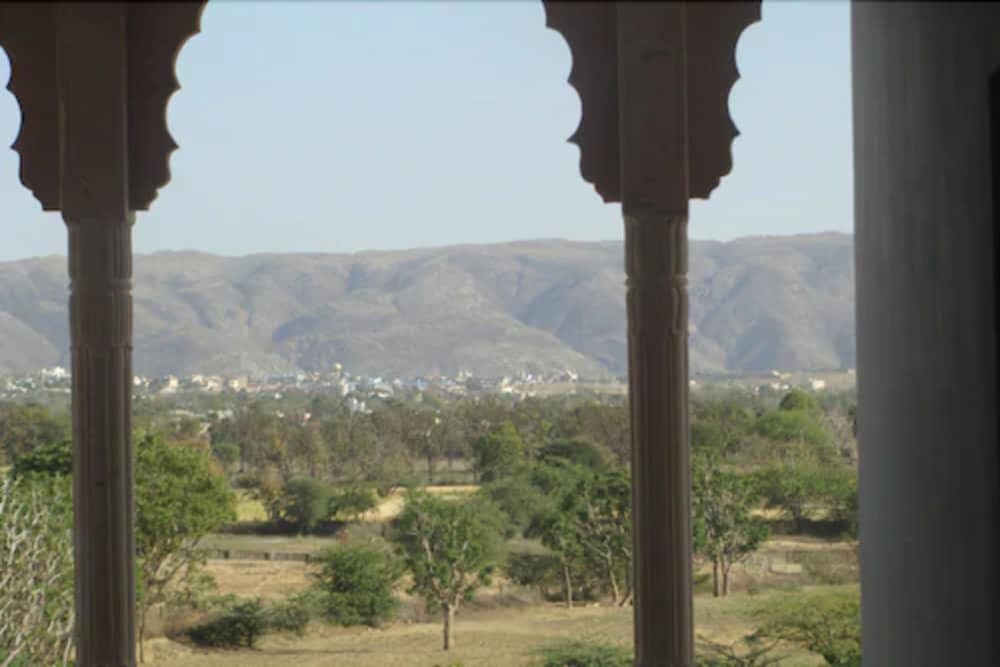Hotel Satyam Palace 53/56